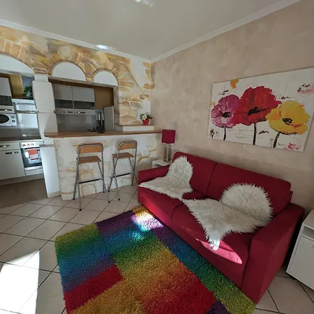 Garten Eden شقة *