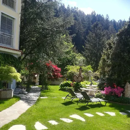 アパート Garten Eden