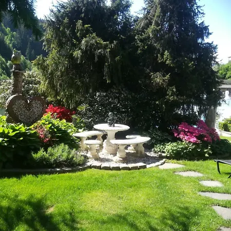 Garten Eden شقة *