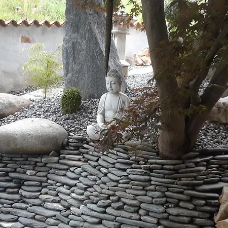 アパート Garten Eden