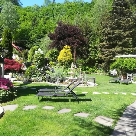 Garten Eden شقة *